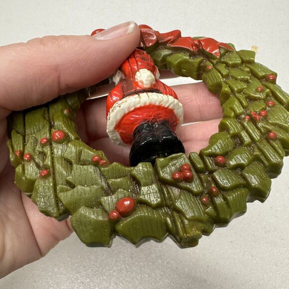 Vintage 1976 Hallmark Twirl-Abouts Santa in Wreath Christmas Tree Ornament - Picture 4 of 5